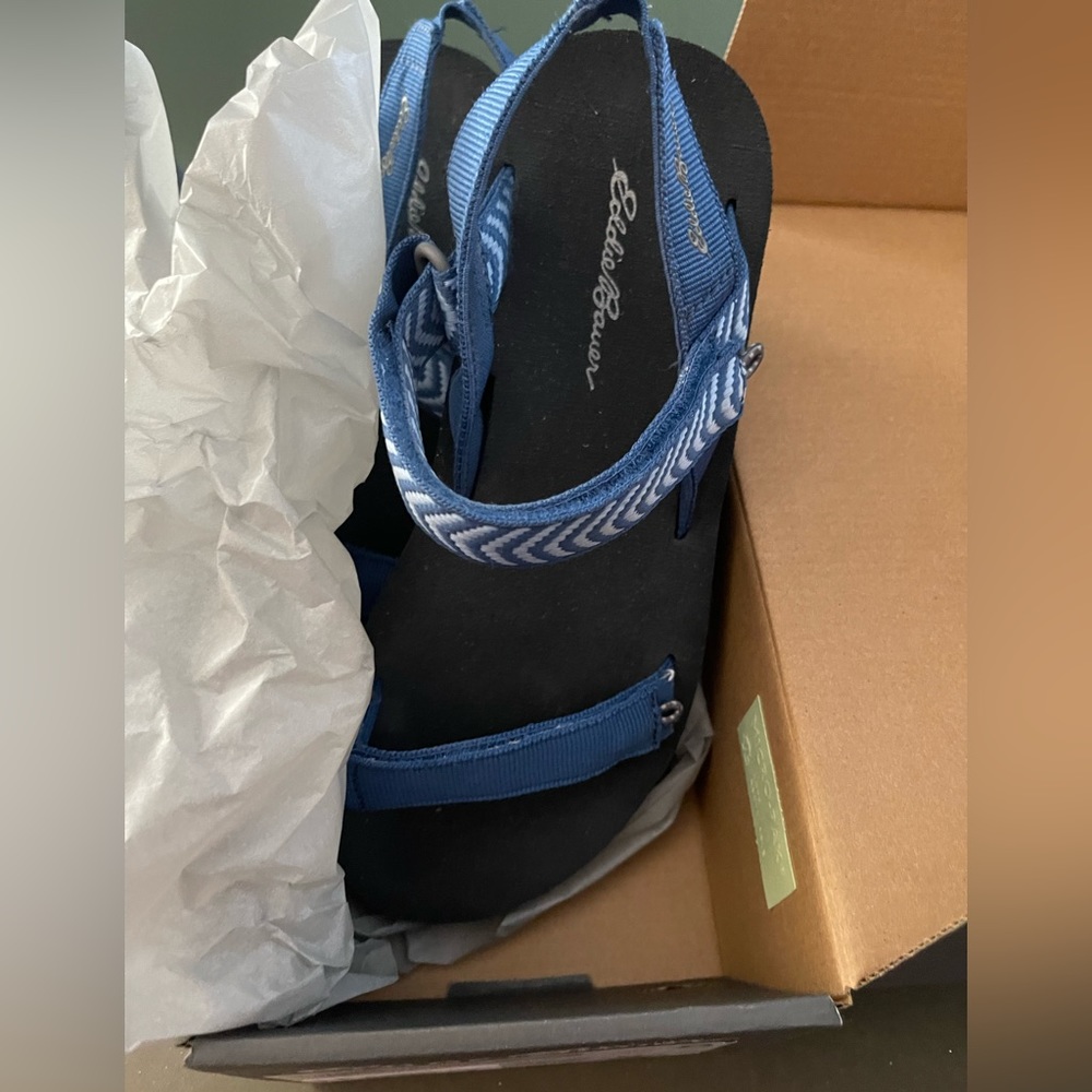 Eddie Bauer Daylight sandals. Orig 90 current sell 75 on site, Worn inside once